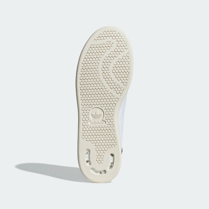 Load image into Gallery viewer, Stan Smith Trainers by adidas