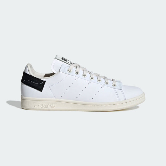 Stan Smith Trainers by adidas